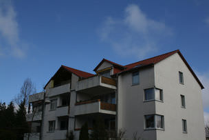 single wohnung wolfenbuttel Objektbeschreibung: schöne, sonnige 1 zimmer dg-wohnung ca 44m² in ruhiger, zentrale lage nähe ostfalia hochschule (1,8km) ab 01062018 zu vermieten kaltmiete: € 295,- plus 140 nebenkosten inlusive heizung und warmwasser das objekt befindet sich in einer kleinen 2- geschossigen wohnanlage mit. single wohnung wolfenbuttel Objektbeschreibung: schöne, sonnige 1 zimmer dg-wohnung ca 44m² in ruhiger, zentrale lage nähe ostfalia hochschule (1,8km) ab 01062018 zu vermieten kaltmiete: € 295,- plus 140 nebenkosten inlusive heizung und warmwasser das objekt befindet sich in einer kleinen 2- geschossigen wohnanlage mit.